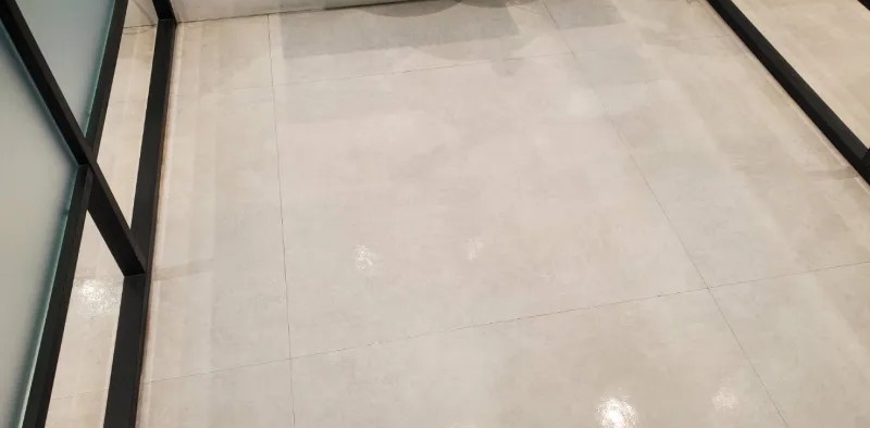 ビフォーアフター - after - 床清掃