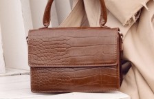 鞄クリーニング