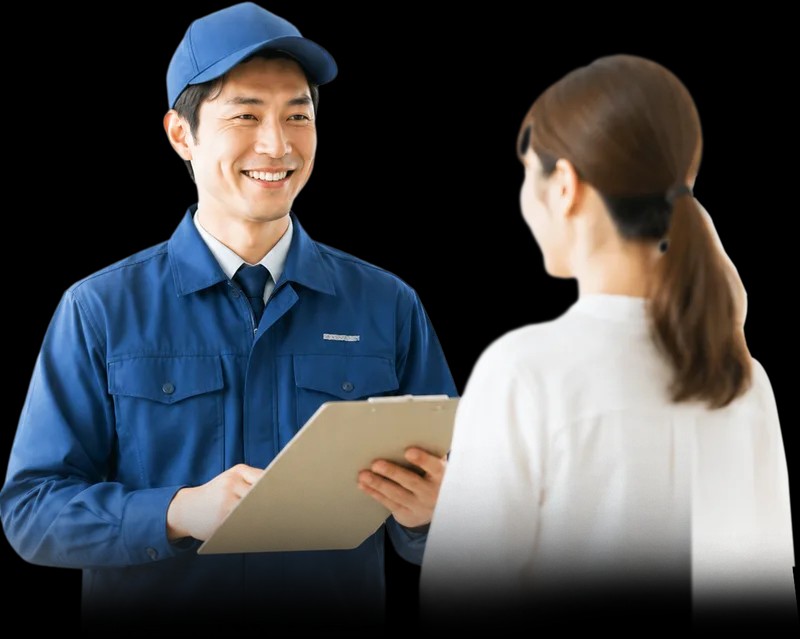 作業スタッフがお客様と会話している様子